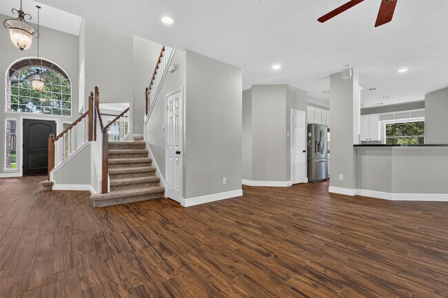 Building Photo - 108 Oak Creek Ln
