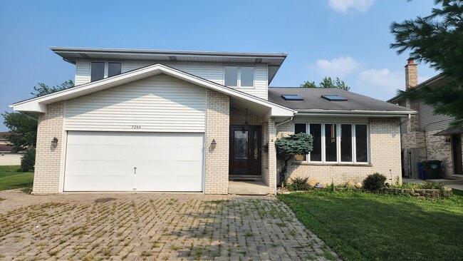 Primary Photo - 7264 Skyline Dr
