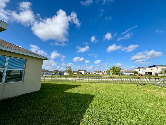 Building Photo - 10736 SW Prato Wy