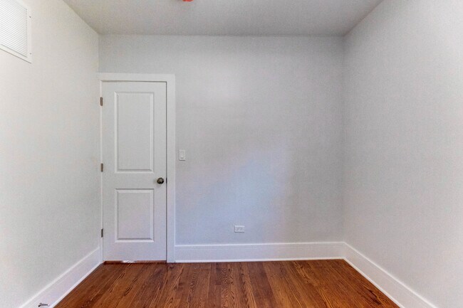 Building Photo - 2508 Kenilworth Ave