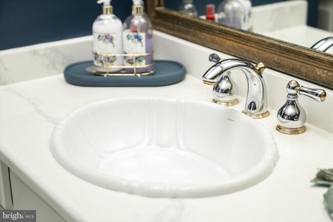 Building Photo - 124 Ridgway Dr