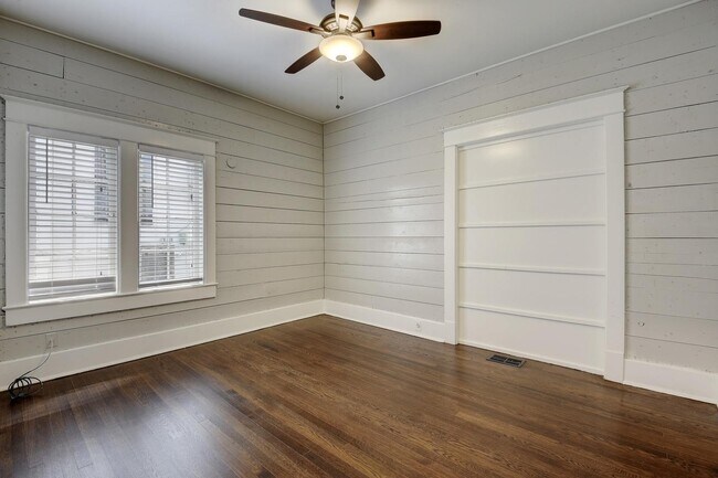 Building Photo - 903 Shoal Cliff Ct