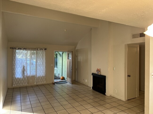 Building Photo - 2930 Whittier Ct