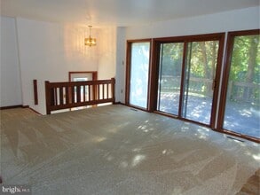 Building Photo - 1175 Osborne Rd