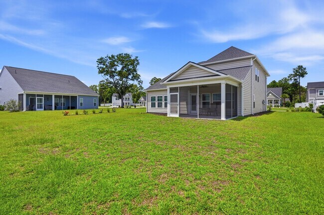 Building Photo - 9165 Island Shore Ave