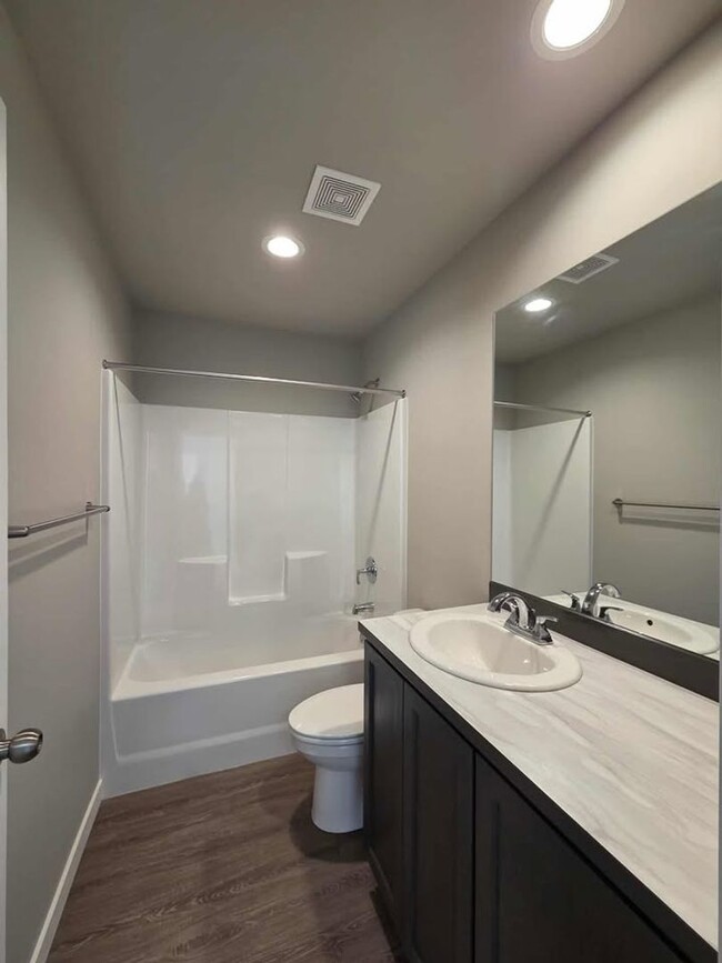 Building Photo - Amazing Brand New Home with 3 Bedrooms & 2...