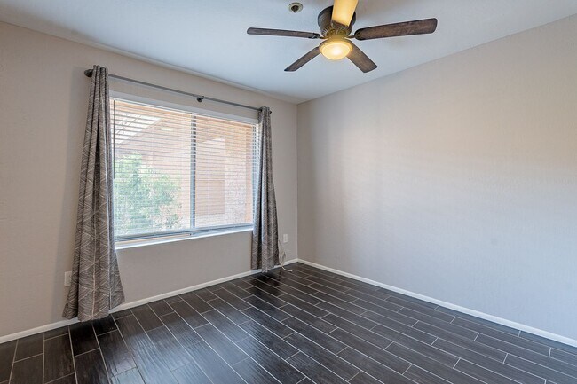 Building Photo - Two Bedrooms in Old Town Scottsdale - Avai...