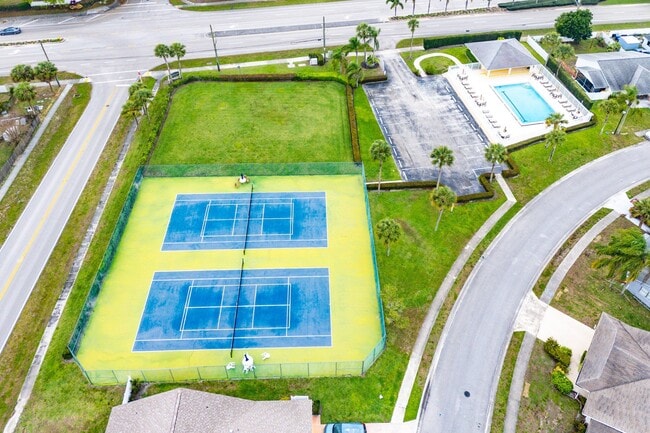 Building Photo - 125 Raintree Trail