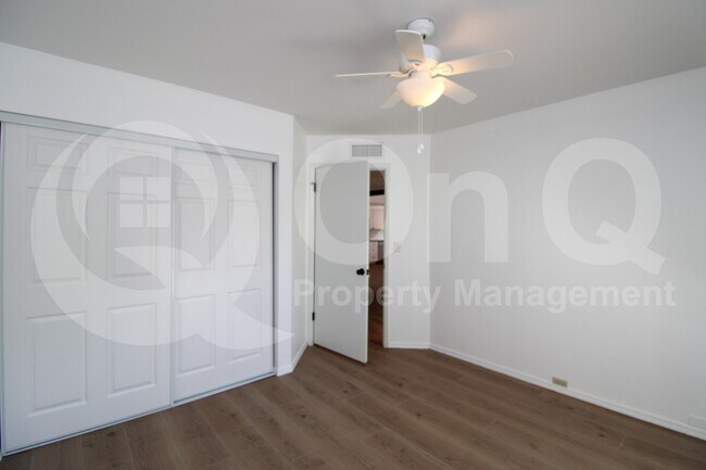 Building Photo - 7702 N Dreamy Draw Dr