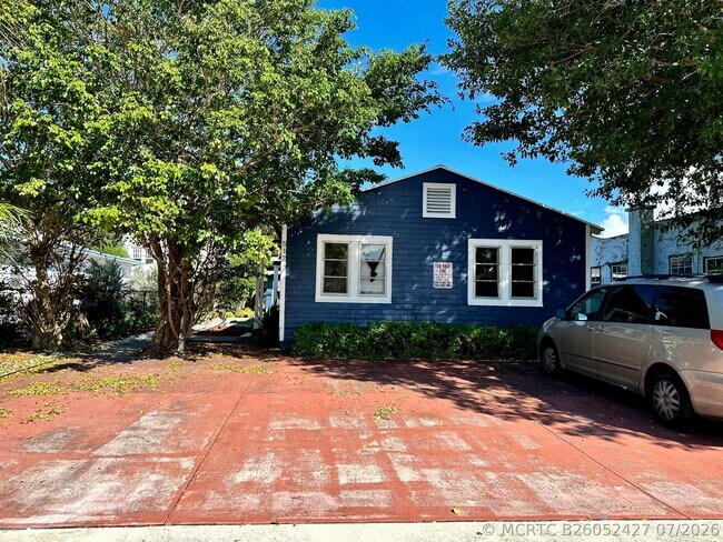 Building Photo - 517 Kanuga Dr