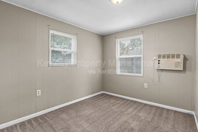 Building Photo - 116 Argyle Ave