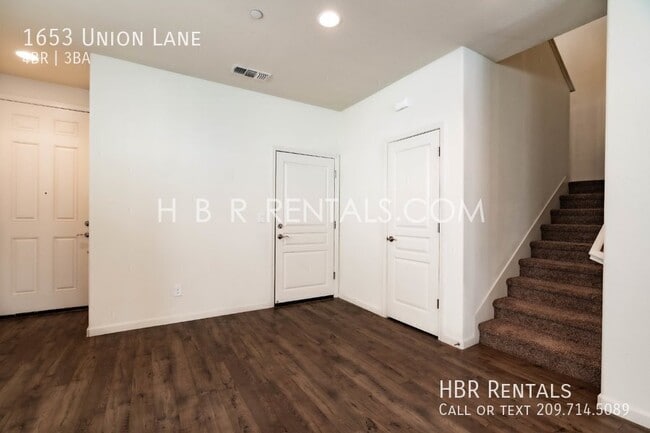 Building Photo - 1653 Union Ln