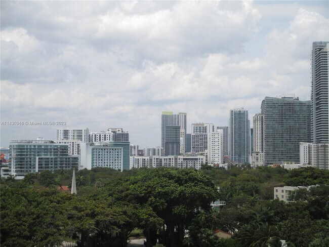 Building Photo - 1865 Brickell Ave