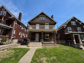Building Photo - 1026 Del Monte Pl