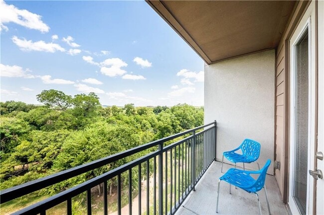 Building Photo - 1900 Barton Springs Rd