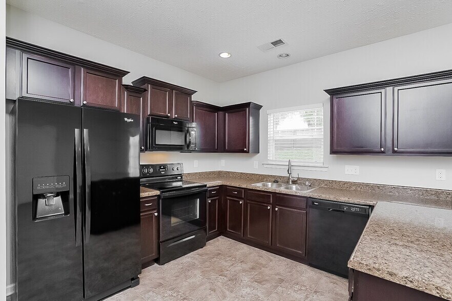Building Photo - 1509 Rockglade Run