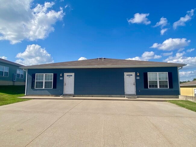 Building Photo - 3105 S Waterview Ln