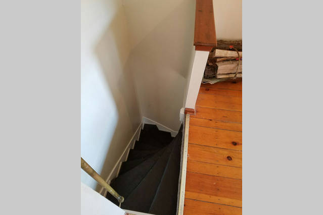 Trinity-style spiral stairs - 629 North Bodine Street