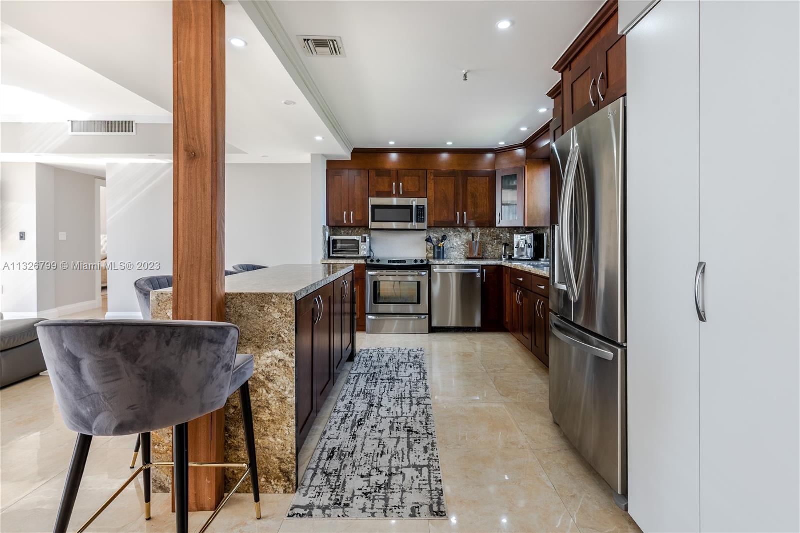 Building Photo - 408 Poinciana Island Dr