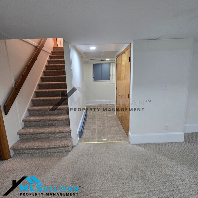 Building Photo - 2601 Cohnwood Dr