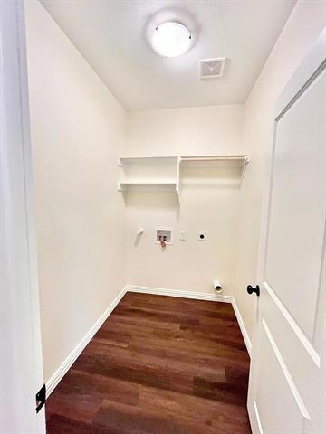 Building Photo - 327 E Nelson St