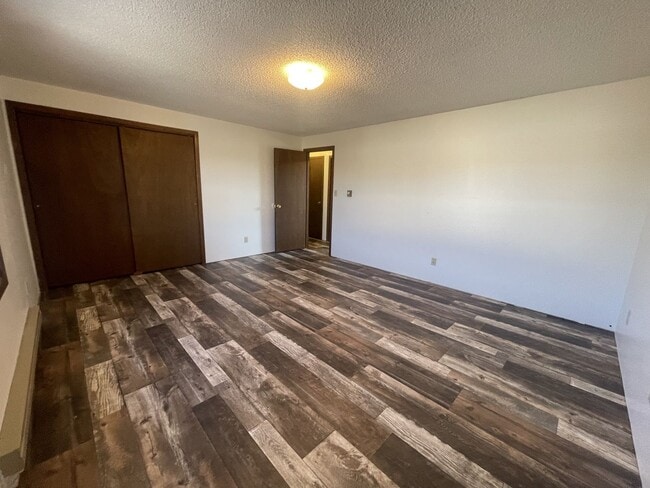 Building Photo - Two bedroom, one and bathroom townhome loc...