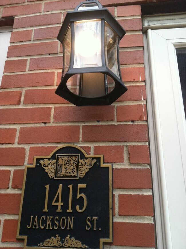 Building Photo - 1415 Jackson St
