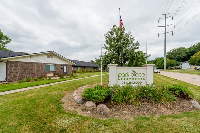 Building Photo - Park Place Apartments