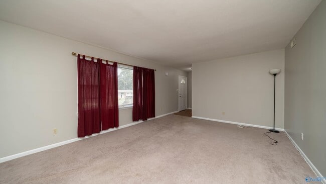 Building Photo - 608 Mountain Gap Dr SE