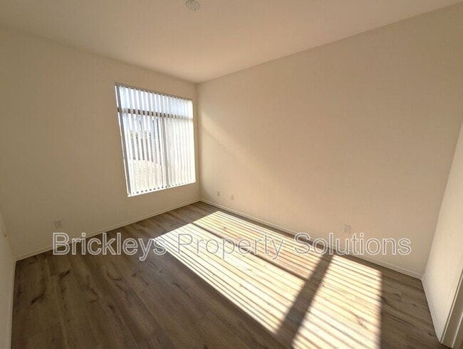 Building Photo - 3393 E Wyatt Way