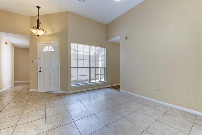 Building Photo - 4035 Green Crest Dr