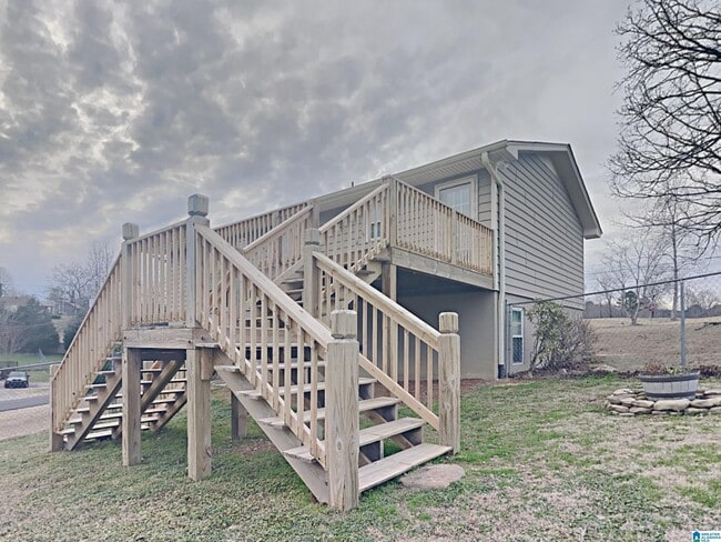Building Photo - 105 Spring Glade Cir