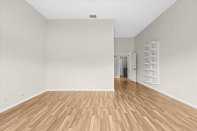 Building Photo - 1441 Cardinal Way