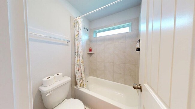 Building Photo - 963 Harper Ln