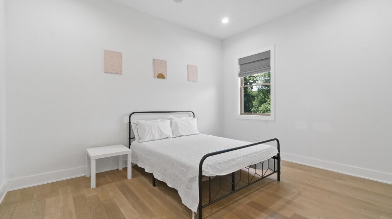 Building Photo - 210 Mathewson Pl SW