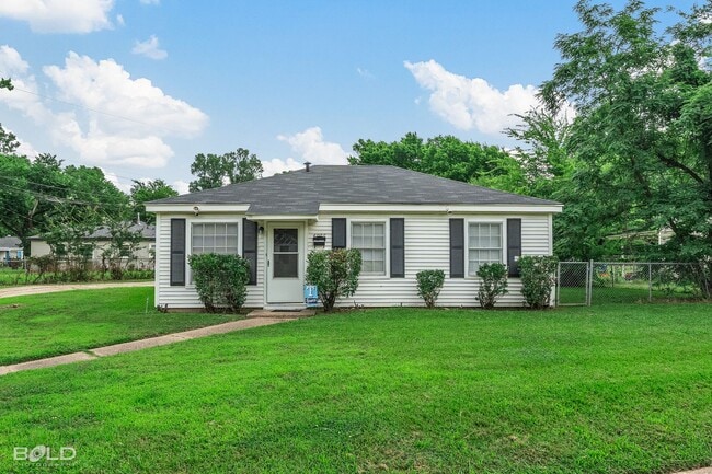 Building Photo - Home For Rent!