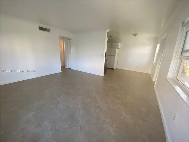 Building Photo - 3670 SW 60th Ave