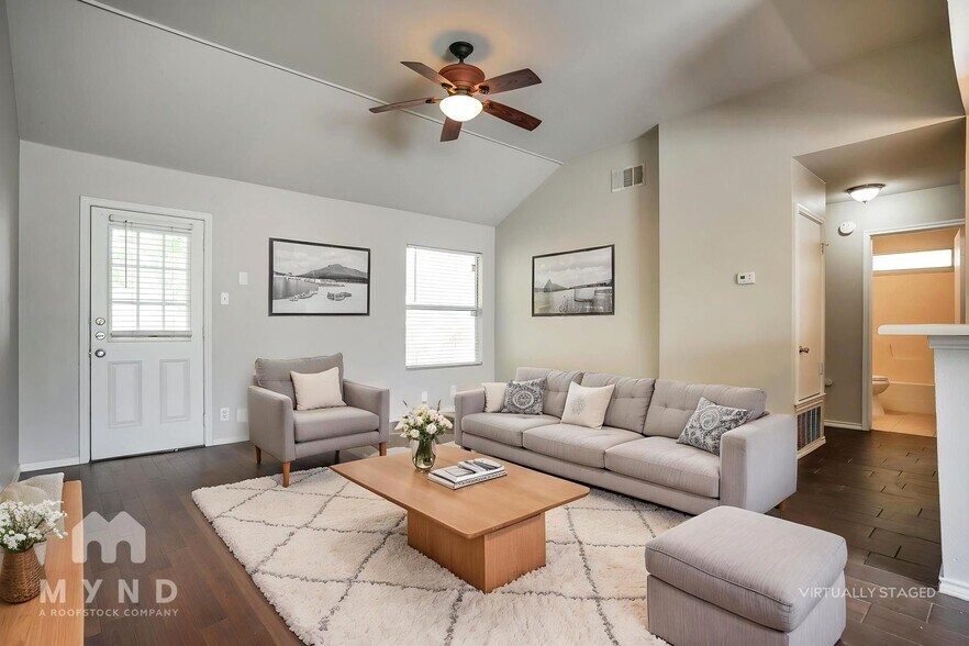 Building Photo - 6204 Duchess Dr