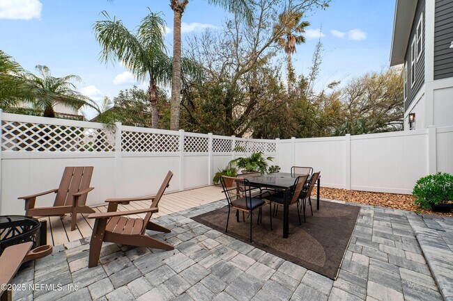 Building Photo - 2107 Gordon Ave