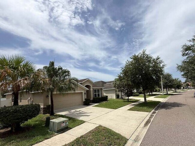 Building Photo - 8222 Willow Beach Dr