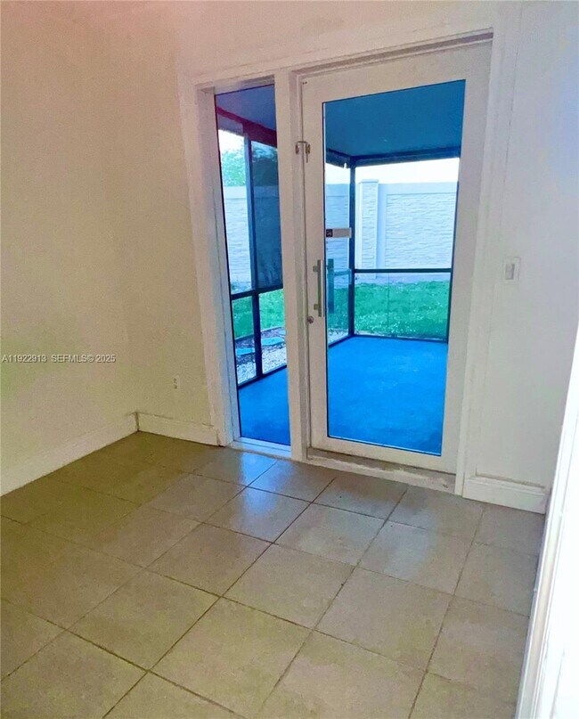 Building Photo - 1701 SW 83rd Terrace