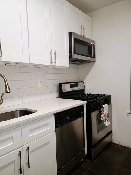 Building Photo - 277 HARRISON Ave