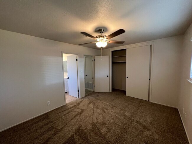 Building Photo - 1536 Sheldon Dr