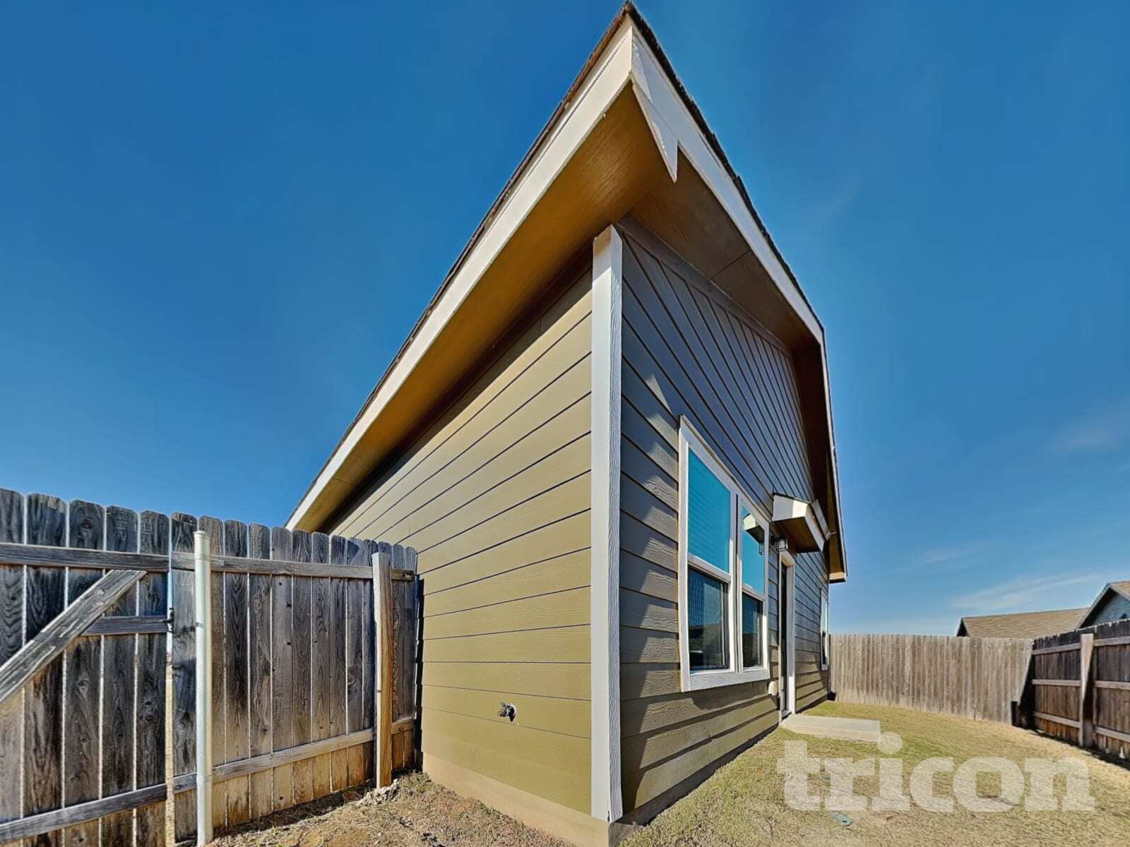 Building Photo - 108 Mica Trl