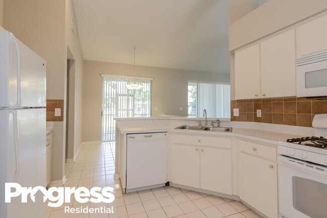 Building Photo - 28147 Brokenmead Path