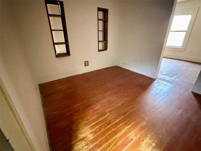 Building Photo - 202 S Magnolia St