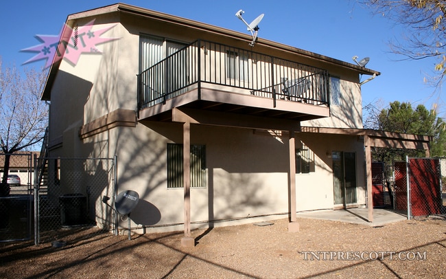 Building Photo - 4601 N Carla Vista Dr