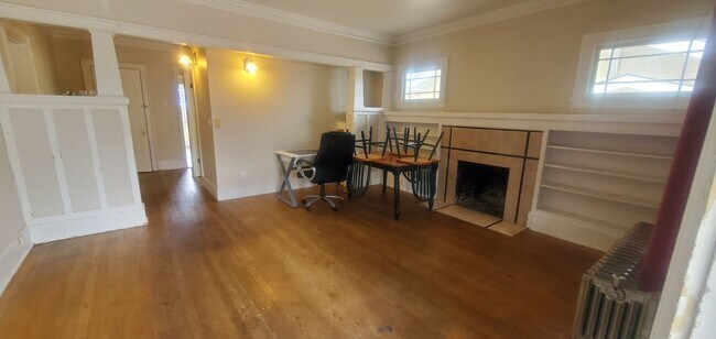 Building Photo - 1015 High St