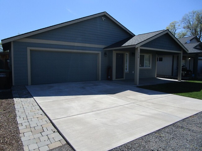 Primary Photo - 3 Bedroom, 2 Bathroom Home with Ample Sola...