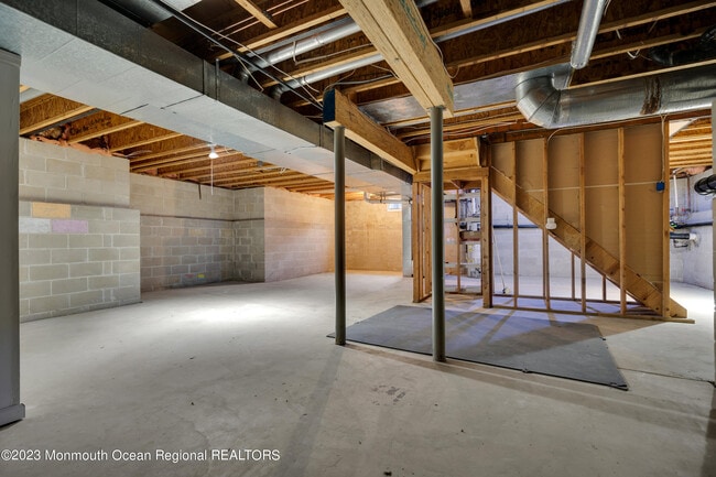 Building Photo - 505 Buhler Ave